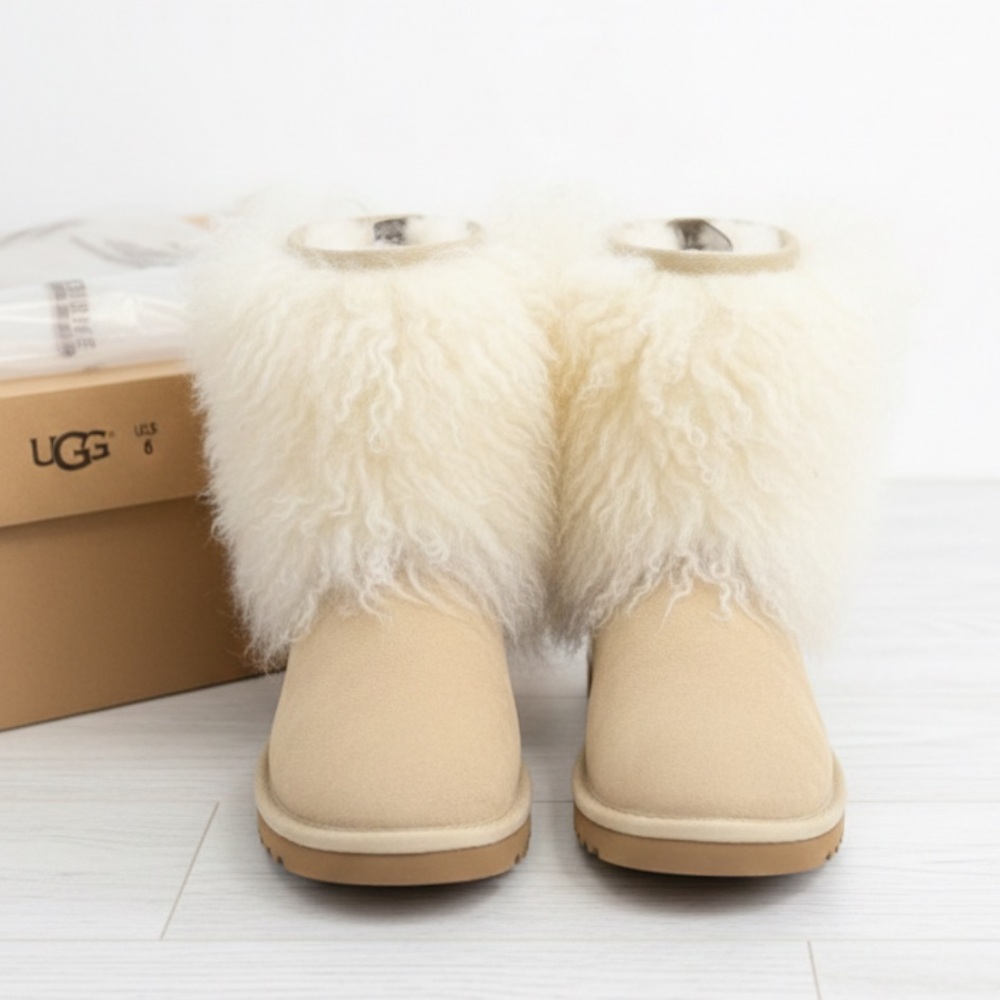 RARE New UGG Lida Women's Tan Sheepskin Winter Boots